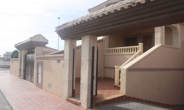 Adosado - Obra nueva - Torrevieja -
                Los Altos