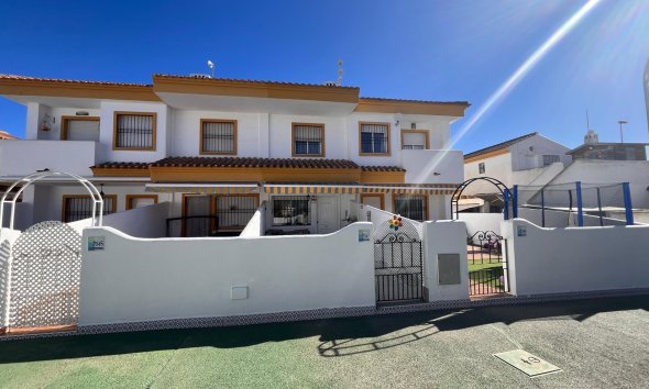 Adosado - Segunda mano - Torre de la Horadada -
                Costa Blanca