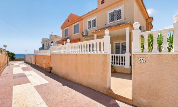 Adosado - Segunda mano - Torrevieja -
                Cabo Cervera