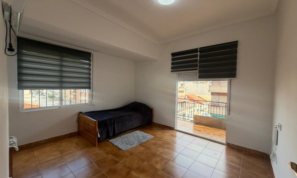 Apartament - Revânzare - Almoradí -
                Almoradí