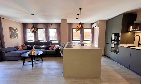 Apartament - Revânzare - Almoradí -
                Inland