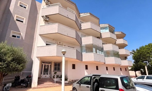 Apartament - Revânzare - Orihuela Costa -
                La Regia