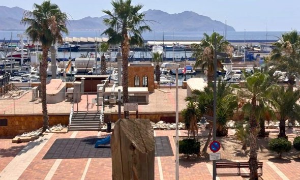 Apartament - Revânzare - Puerto de Mazarron - Centro