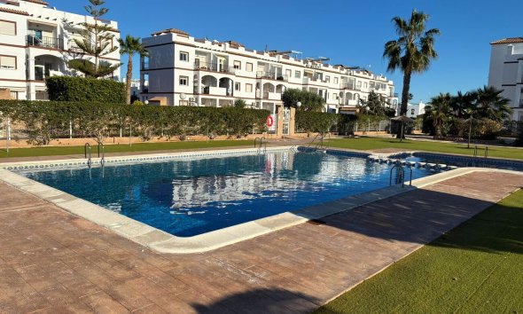 Apartament - Revânzare - Punta Prima -
                Costa Blanca