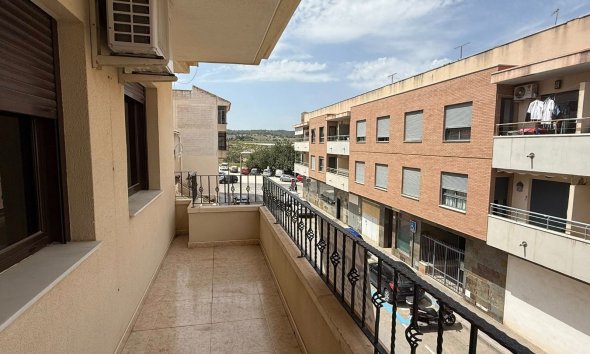 Apartament - Revânzare - San Miguel de Salinas - Inland