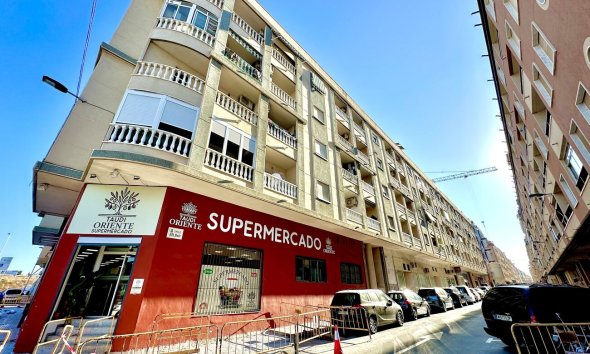Apartament - Revânzare - Torrevieja - Centro