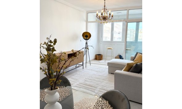 Apartament - Revânzare - Torrevieja - Costa Blanca