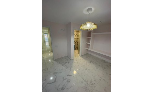 Apartament - Revânzare - Torrevieja - Costa Blanca