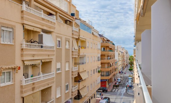 Apartament - Revânzare - Torrevieja -
                Estacion De Autobuses