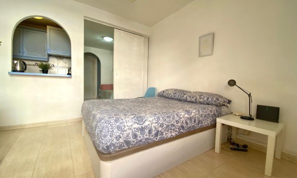 Apartament - Revânzare - Torrevieja - Estacion De Autobuses