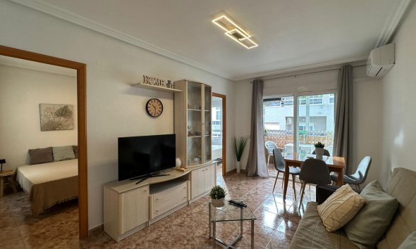 Apartament - Revânzare - Torrevieja - Estacion De Autobuses