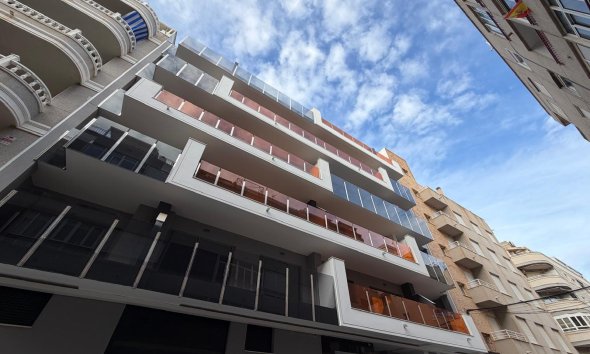 Apartament - Revânzare - Torrevieja - Estacion De Autobuses