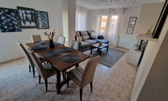 Apartament - Revânzare - Torrevieja - Playa de los Locos