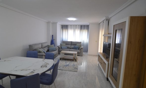 Apartament - Revânzare - Torrevieja - Playa del Cura