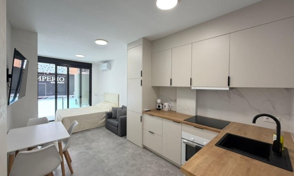 Apartament - Revânzare - Torrevieja - Playa del Cura