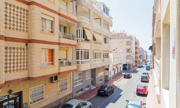 Apartament - Revânzare - Torrevieja - Playa del Cura