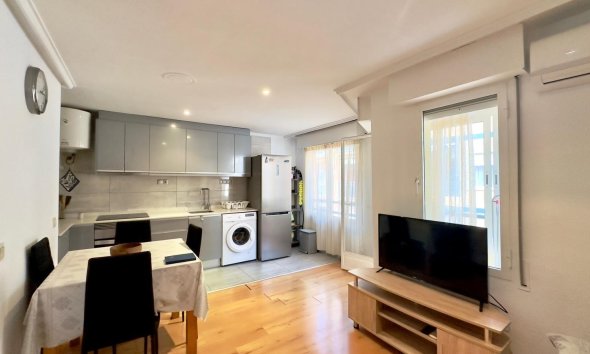 Apartament - Revânzare - Torrevieja -
                Torrevieja