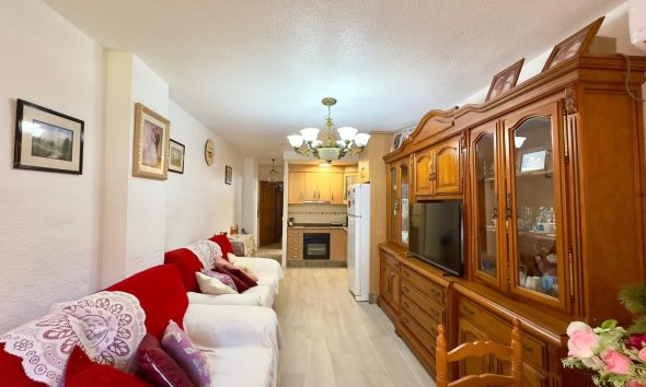 Apartamento - Segunda mano - Guardamar del Segura -
                Centro