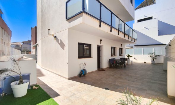 Apartamento - Segunda mano - Guardamar del Segura - Costa Blanca