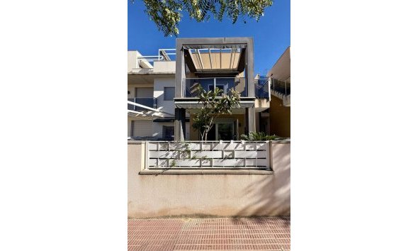 Apartamento - Segunda mano - Guardamar del Segura -
                Costa Blanca