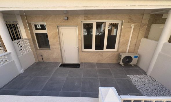 Apartamento - Segunda mano - La Mata -
                La Mata