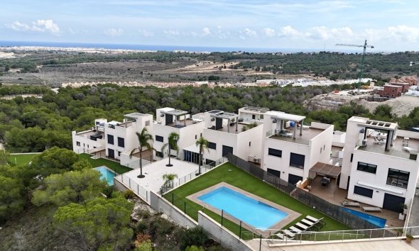 Apartamento - Segunda mano - San Miguel de Salinas -
                Inland