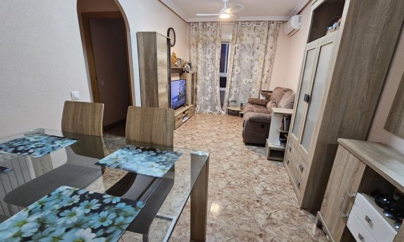 Apartamento - Segunda mano - Torrevieja - Centro