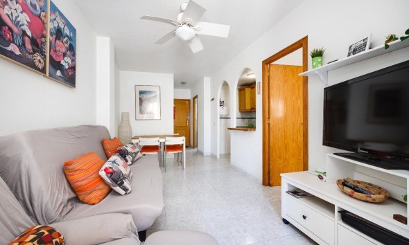 Apartamento - Segunda mano - Torrevieja -
                Centro