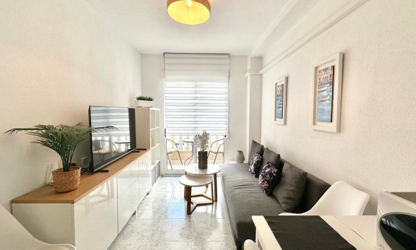 Apartamento - Segunda mano - Torrevieja - Centro