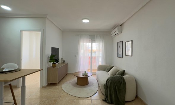 Apartamento - Segunda mano - Torrevieja - Centro