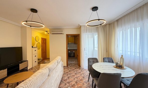 Apartamento - Segunda mano - Torrevieja - Centro