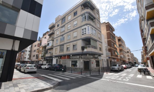 Apartamento - Segunda mano - Torrevieja - Costa Blanca