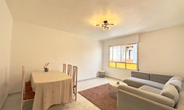 Apartamento - Segunda mano - Torrevieja - Estacion De Autobuses