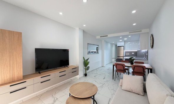 Apartamento - Segunda mano - Torrevieja - Estacion De Autobuses