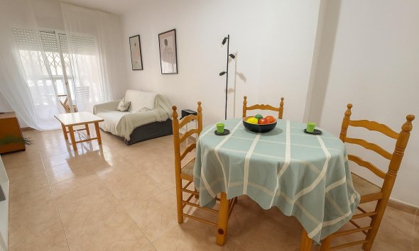 Apartamento - Segunda mano - Torrevieja - Habaneras