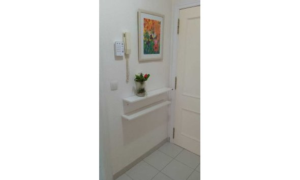 Apartamento - Segunda mano - Torrevieja -
                Habaneras
