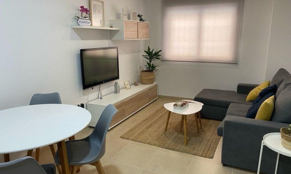Apartamento - Segunda mano - Torrevieja - Playa de los Locos