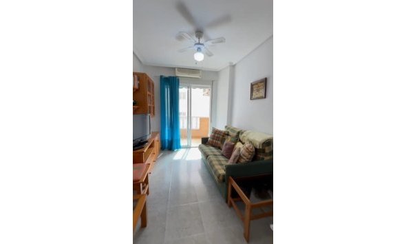 Apartamento - Segunda mano - Torrevieja - Playa de los Locos