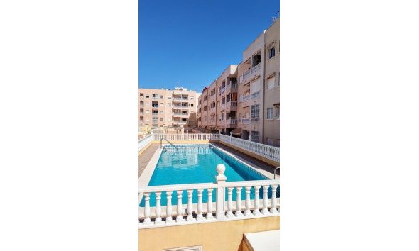 Apartamento - Segunda mano - Torrevieja - Playa de los Locos