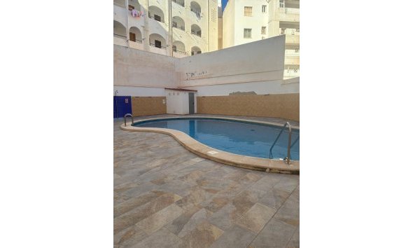 Apartamento - Segunda mano - Torrevieja -
                Playa de los Locos