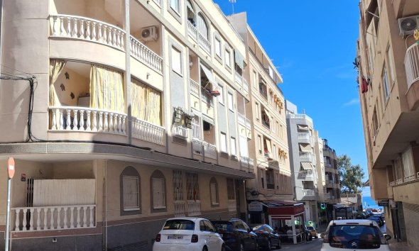 Apartamento - Segunda mano - Torrevieja - Playa de los Locos
