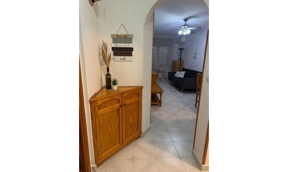 Apartamento - Segunda mano - Torrevieja - Playa De Los Naufragos