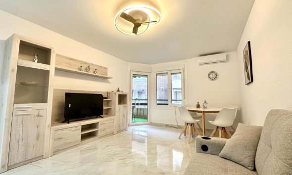 Apartamento - Segunda mano - Torrevieja - Playa del Cura