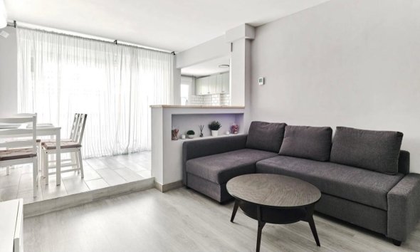 Apartman - Használt Ingatlanok - Torrevieja -
                Centrum
