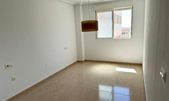 Apartman - Használt Ingatlanok - Torrevieja -
                Centrum