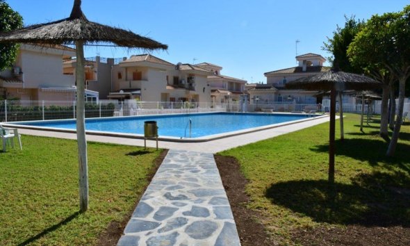 Apartment - Resale - Orihuela Costa -
                La Zenia