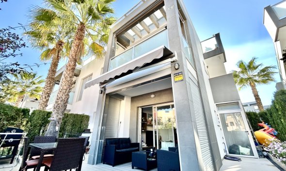 Apartment - Resale - Punta Prima -
                Costa Blanca