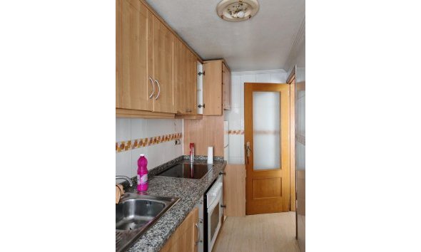 Apartment - Resale - Torrevieja -
                Centro