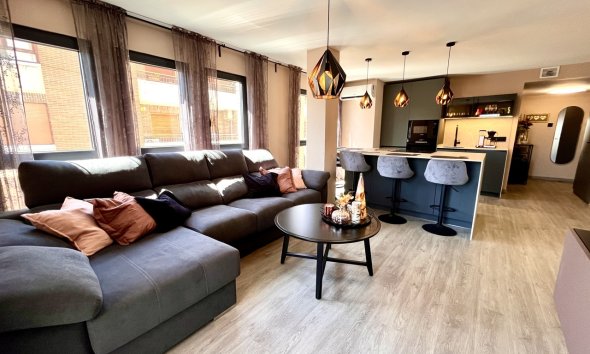 Appartement - Revente - Almoradí -
                Inland