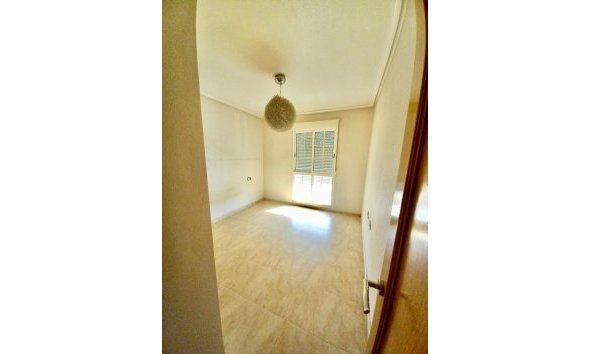 Appartement - Revente - Almoradí -
                Inland